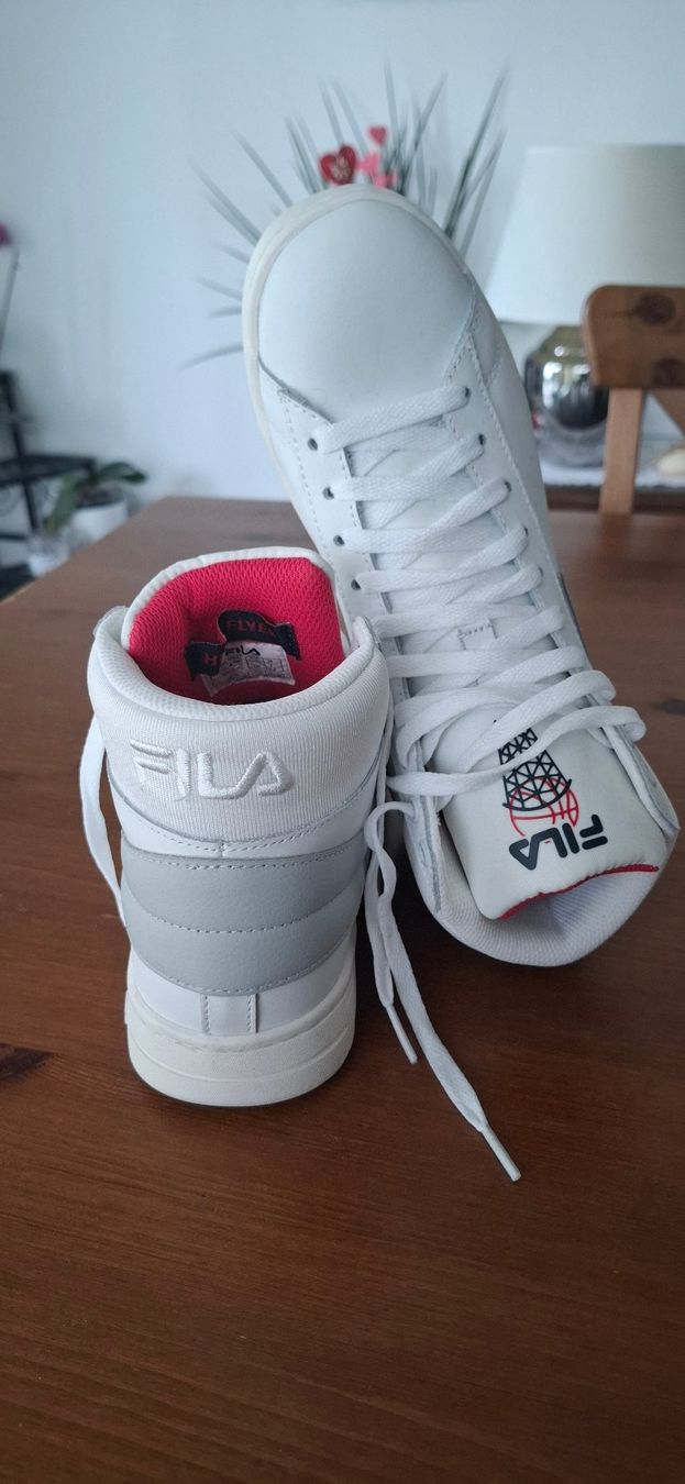 Fila Scarpe da donna: FILA MID HIGH SNEAKER 38 LEDER WEISS NEU – Nuovo e nell'imballaggio originale da Niederrohrdorf venduto da Gummibaerchen01 2