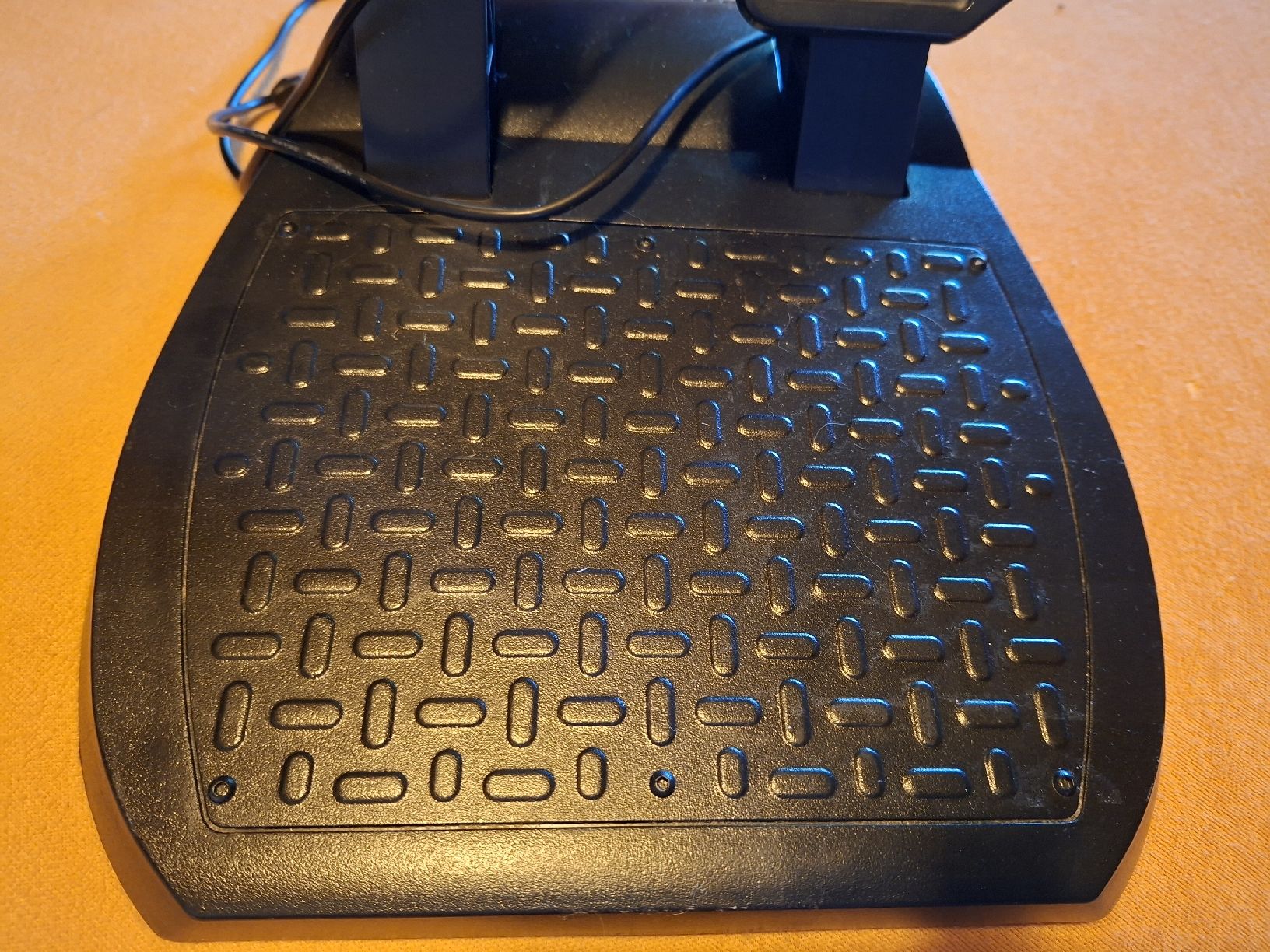 Thrustmaster Controller: Volant Ferrari Thrustmaster pour PS4/PS5 – Nuovo (secondo la descrizione) da Gumefens venduto da izalala 3