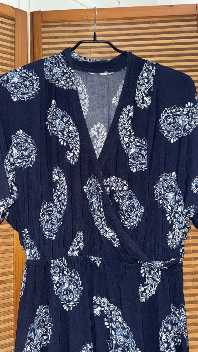 H&M Vestiti: Blaues Wickelkleid H&M, ca 44 – Usato da Gümligen venduto da morticiaaddams 1