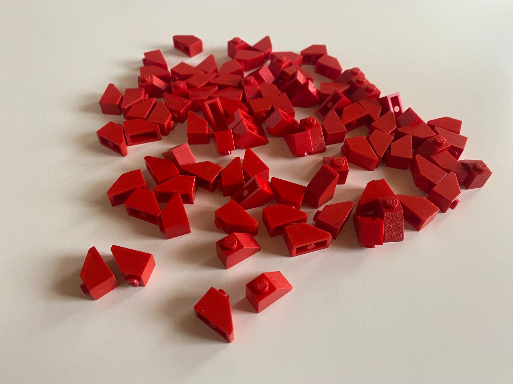 Lego Giocattoli: LEGO - 90 - ROTE - DACHSTEINE - 2 X 1 – Usato da Gelterkinden venduto da ajdt4