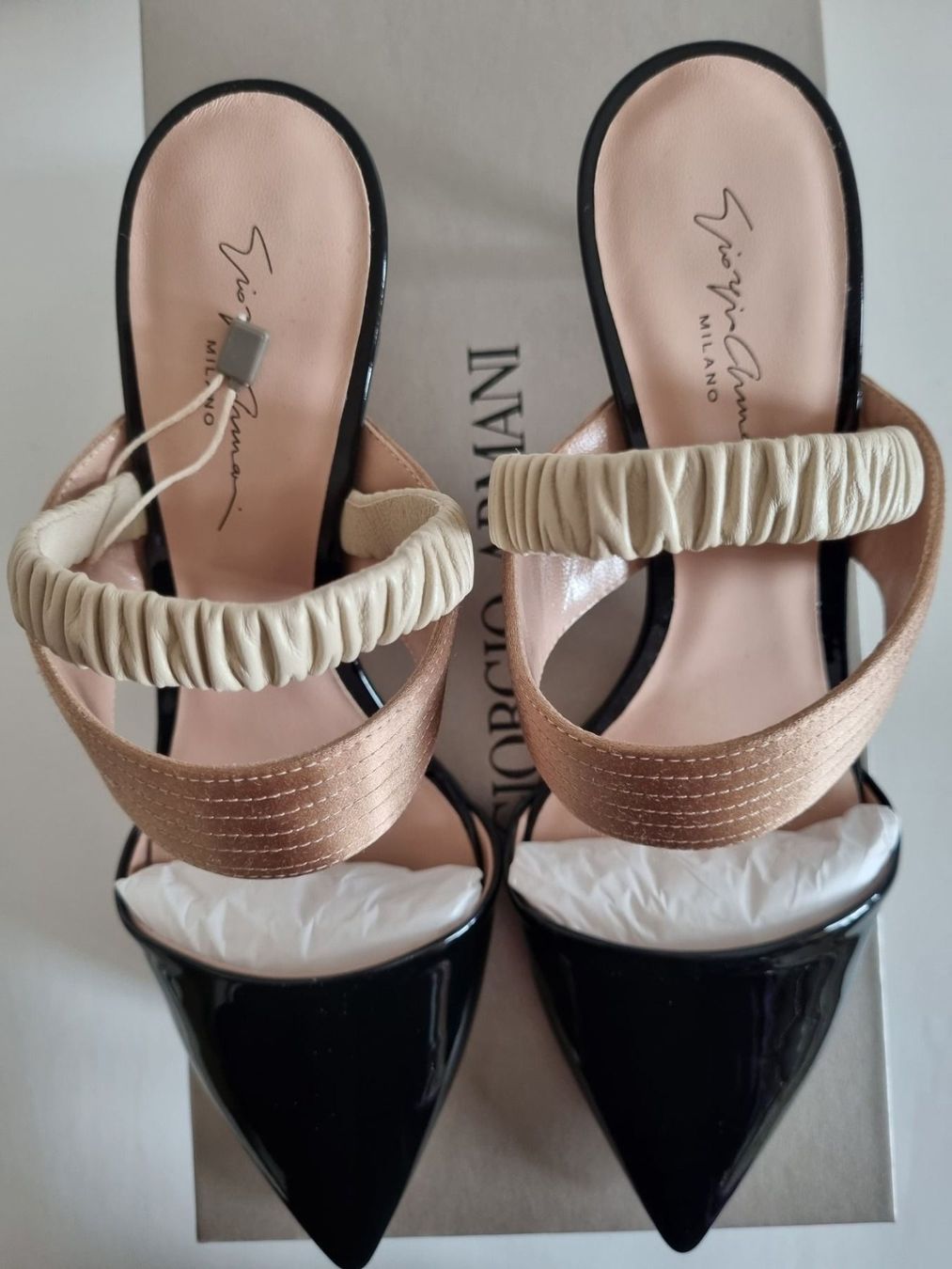 Armani Chaussures femmes: Armani Schue – Neuf (Voir description) à Arbedo par Gyn 6