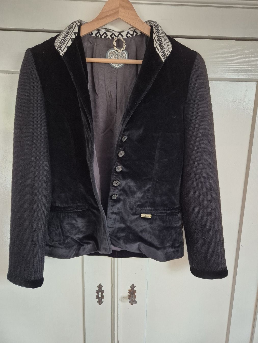 Giacche: Luis Trenker Samt Blazer Gr.42 – Usato da Höfen b. Thun venduto da enr_7xsd 3