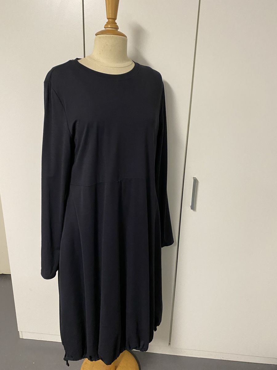 Nile Kleider: Nile Kleid Gr.XL  blauschwarz neu – Neu (gemäss Beschreibung) aus Biel-Benken BL von PANORMUS