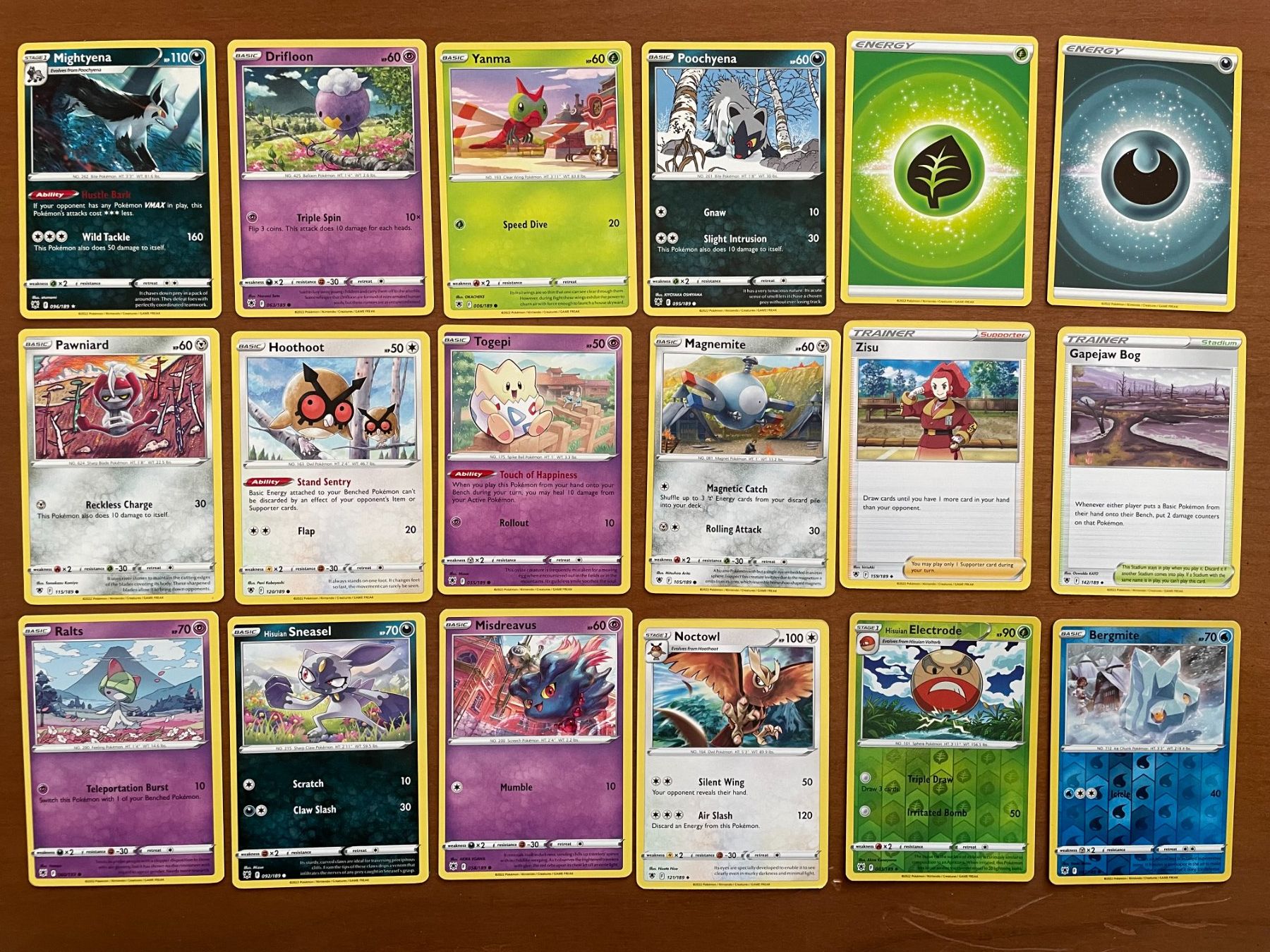 Pokémon Carte collezionabili: Pokemon Karten Set (Versand gratis) – Nuovo (secondo la descrizione) da Chur venduto da Angerson