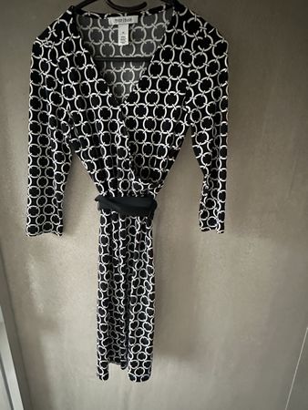 Robe White house