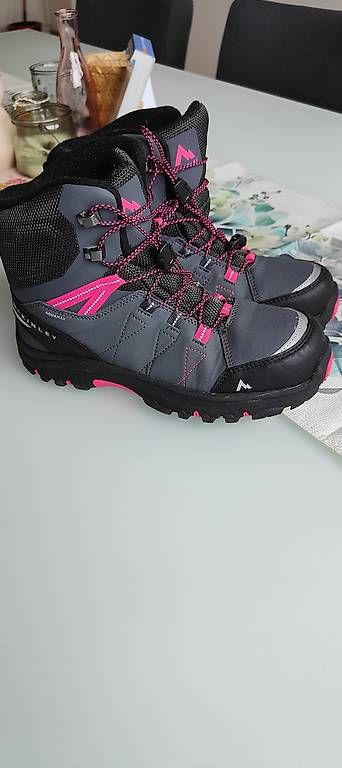 Schuhe für Jungen: Kinderwanderschuhe Gr. 38 – Gebraucht aus Windisch von Dan.Win