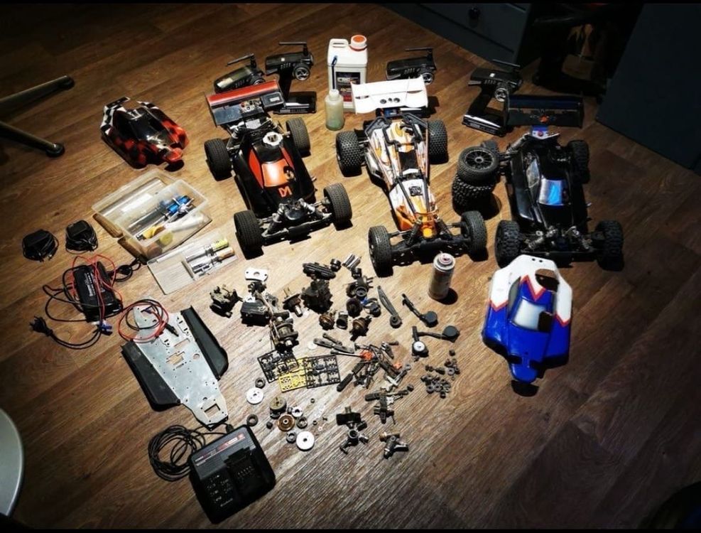 RC Kits de montage: Rennauto Benzin – D'occasion à Weesen par XXDampfmaschine