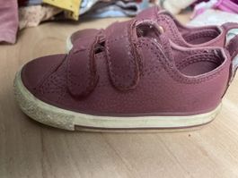Coole Converse Leder Lauflernschuhe Gr. 22 Himmbeerfarben