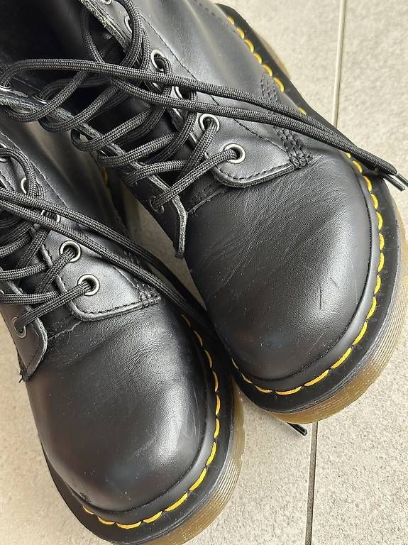 Scarpe da uomo: Dr martens boots – Usato da Fahrweid venduto da lei_8tnf 1