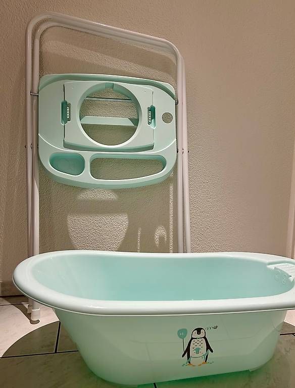 Badespass: Babybadewanne inkl. Ständer – Gebraucht aus Lengnau AG von ste_dmz5 1