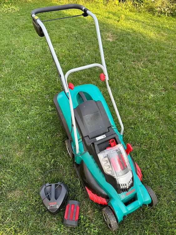 Bosch AkkuRasenmäher Rotak 43 LI Kaufen auf Ricardo