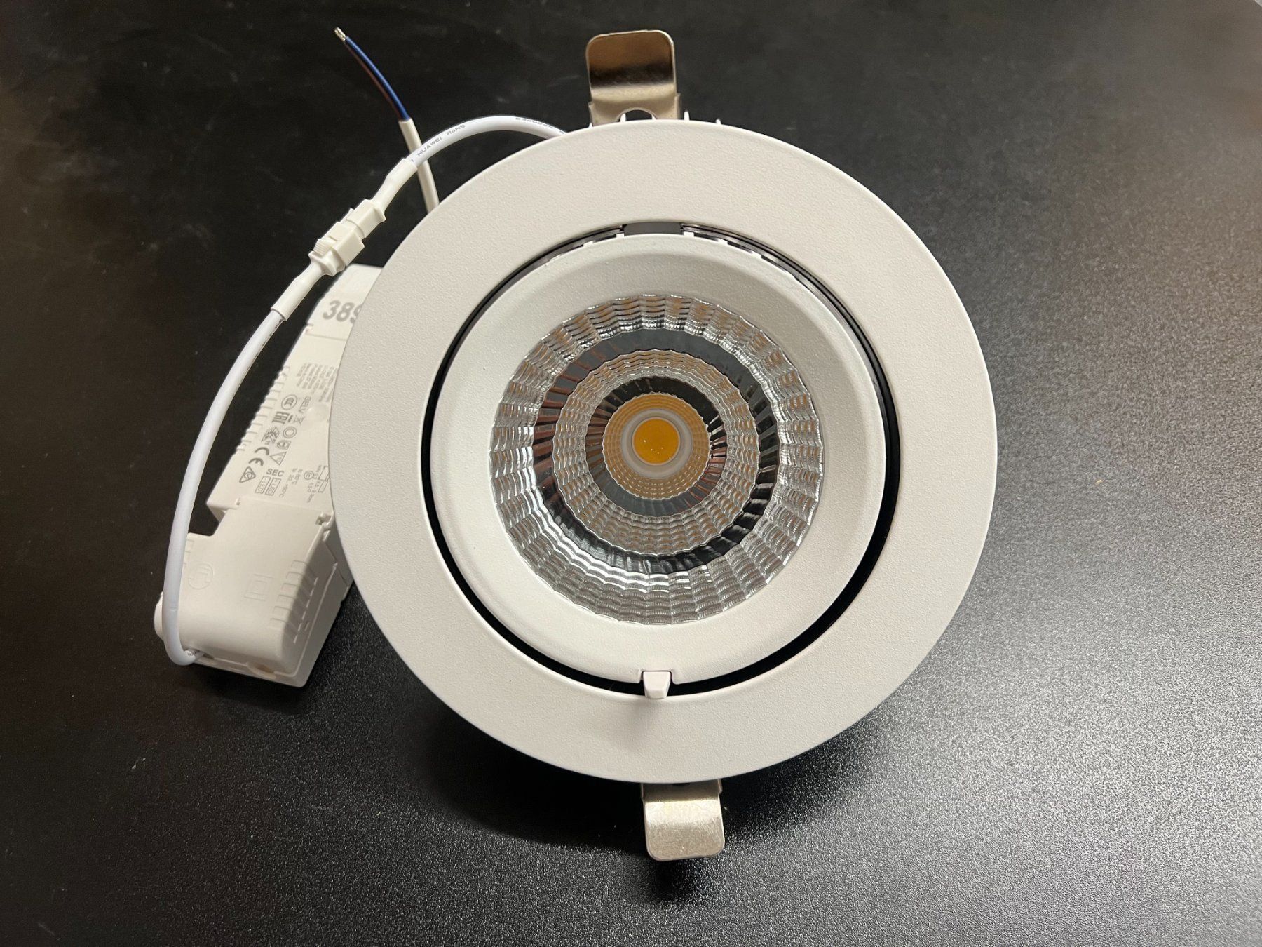 Lampade: LED SHOP DOWNLIGHT SPHERE WHITE – Nuovo e nell'imballaggio originale da Mägenwil venduto da BackInWhite