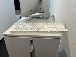 Apple Tastatur mit Kabel & Nummernblock und Maus