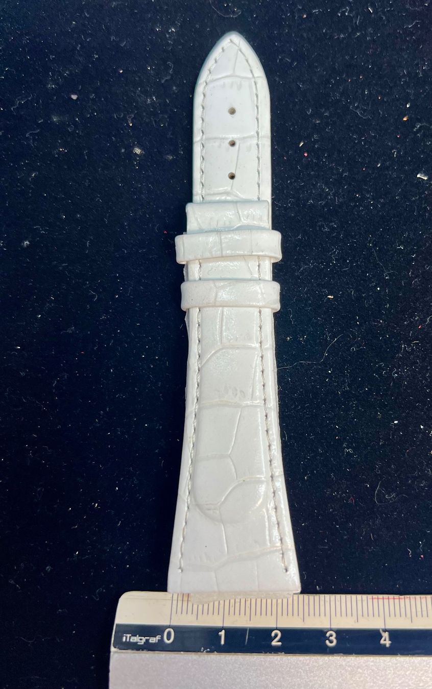 Givenchy Bracelets: Givenchy 3 bracelet cuir véritable – Neuf (Voir description) à Sion par ROBY_ROBY_ROBY 2