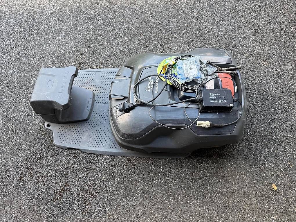 Tondeuses à gazon: Rasenroboter – D'occasion à Ebikon par cla_bh2n