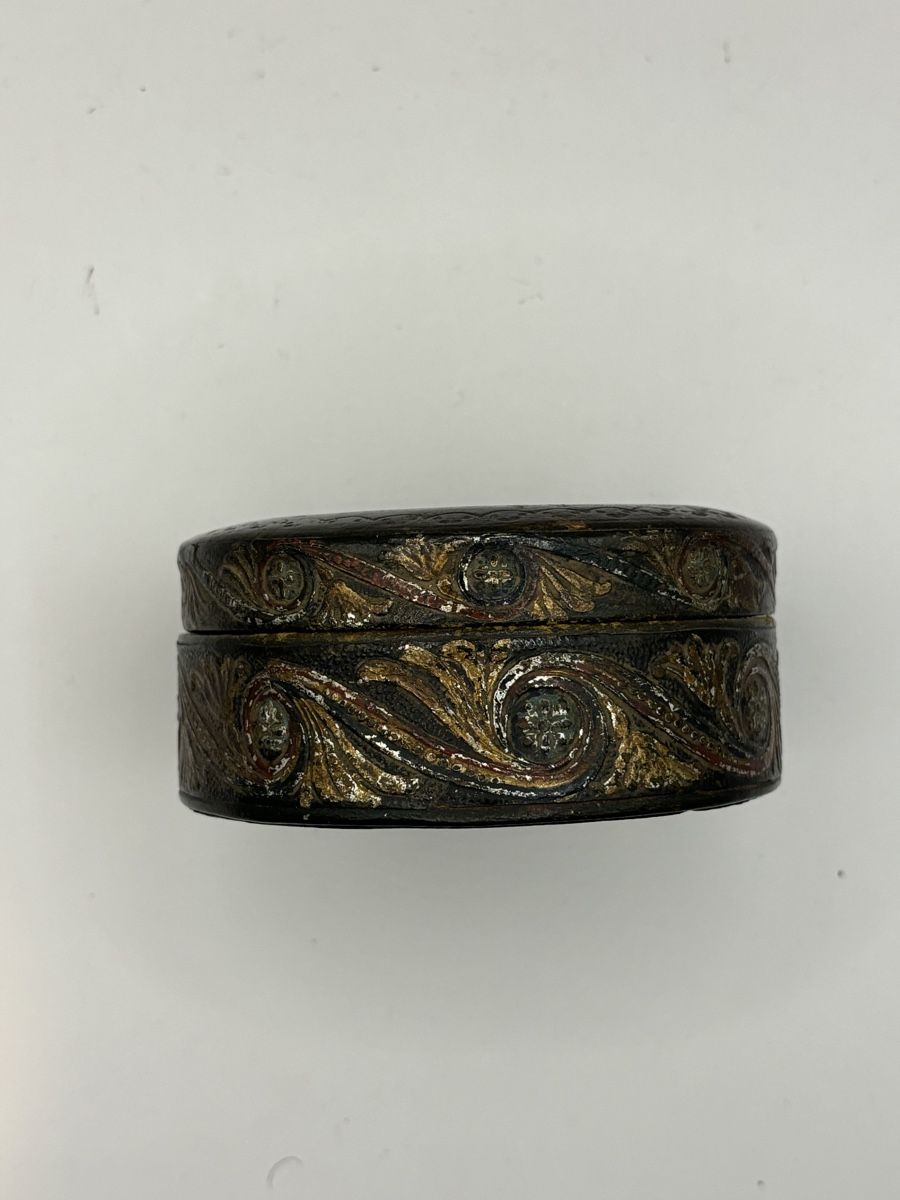 Dosen: Boîte à bijoux ancienne en cuir avec blason – Gebraucht aus Genève von sho_67qj 4