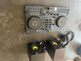 Pioneer DDJ-FLX4 DJ Controller mit Kopfhörer & Boxen