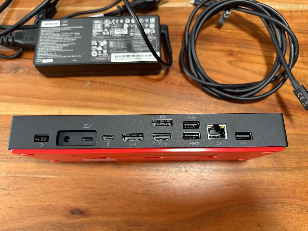 Lenovo Docking station: Lenovo ThinkPad USB-C Dockingstation (Type 40A9) + Netzteil – Usato da Zollikofen venduto da hri_r8pr 1