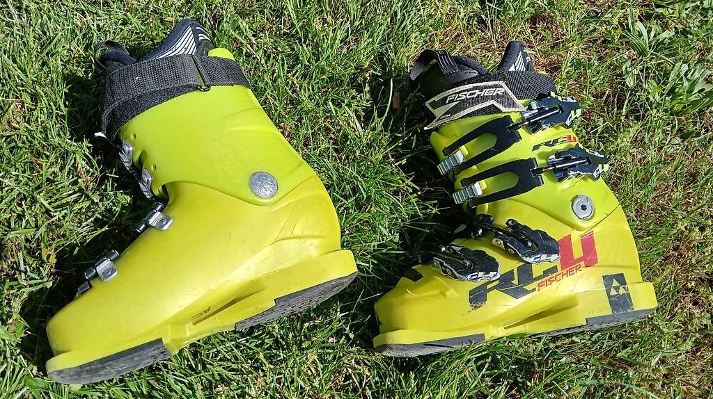 Fischer Schuhe für Jungen: Chaussures de ski Fischer RC4 junior 253mm – Gebraucht aus Genève von ady_6js6 1