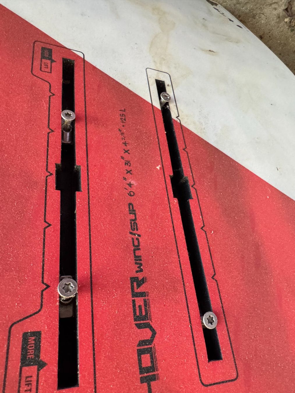 Naish Tavole da surf e di nuoto: Pack complet Wing Surf débutant – Naish Hover 125 L – Usato da Neuchâtel venduto da MonacoFX1 4