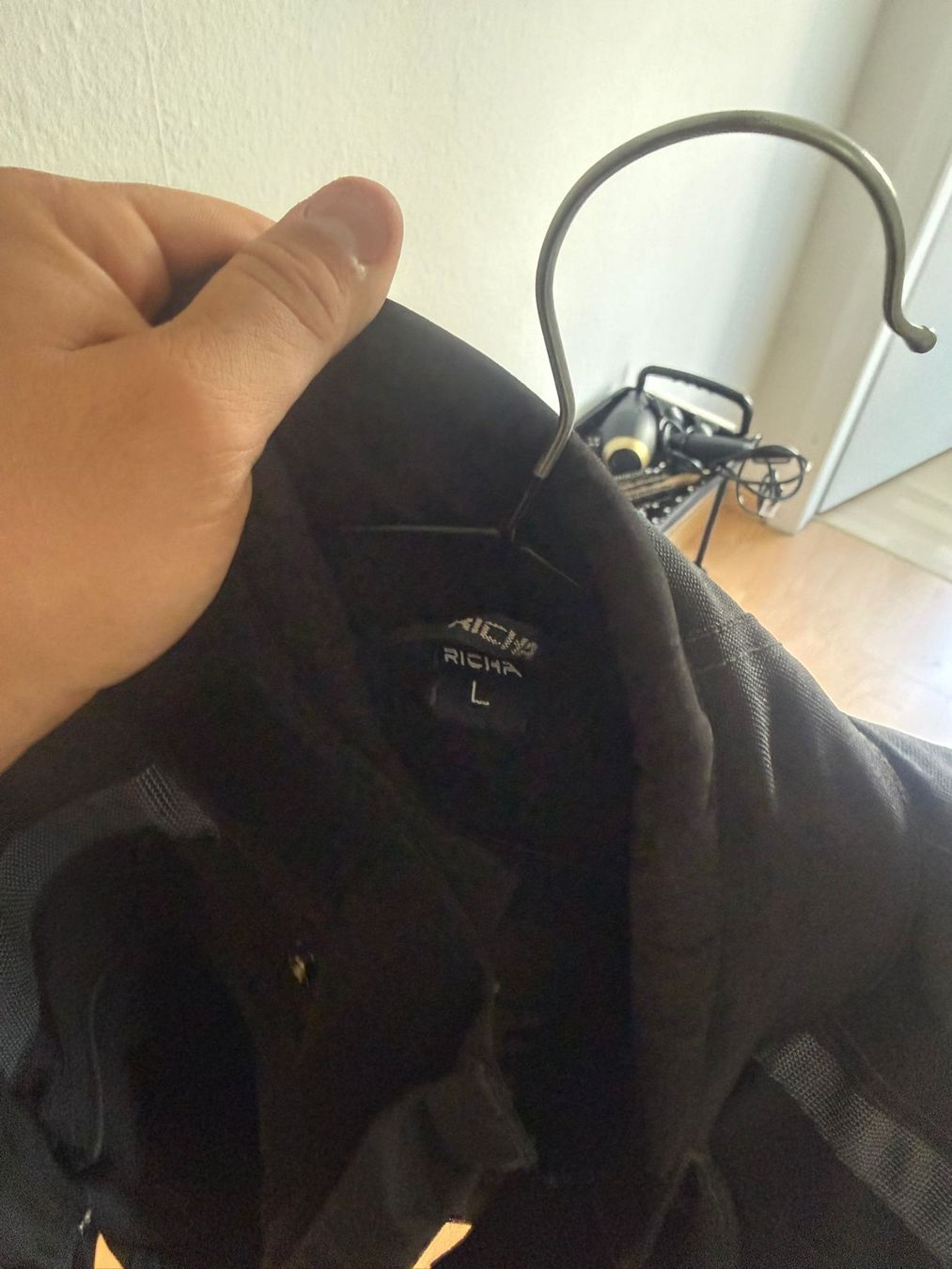 Jacken: Richa Motorradjacke, Grösse L, Schwarz – Gebraucht aus Nidau von Mattia_Cordella 4