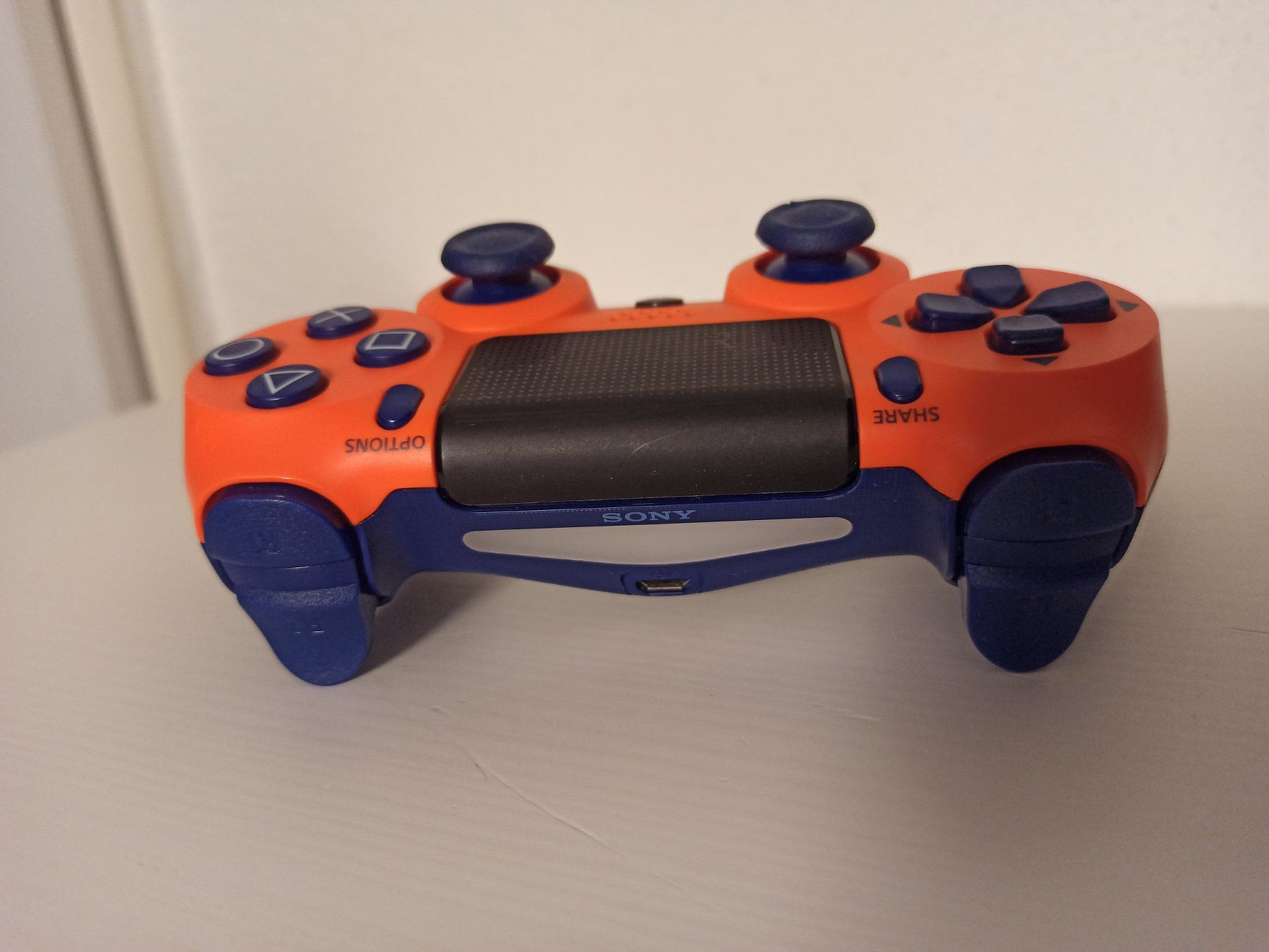 Controller: Original Controller Sony PS4 DualShock 4 Sunset Orange V2 – Usato da Oberweningen venduto da mar_87mx 6