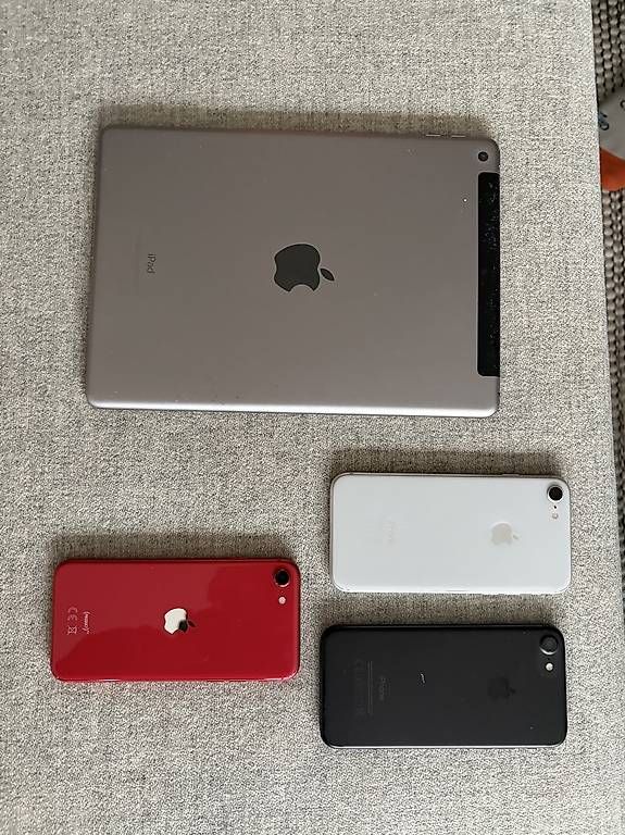 Apple Handys / Smartphones: iPhone and iPad – Gebraucht aus Oberägeri von mar_7cnn 2