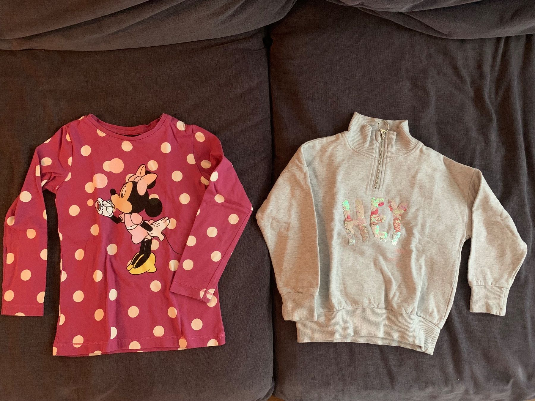 Maglioni & Felpe: Pullover und Langarm Mickeymouse Mädchen Gr. 104 – Usato da Bülach venduto da engeli92