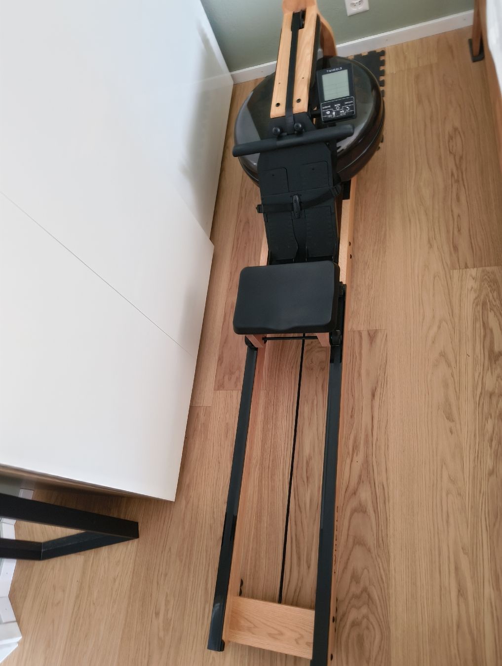 Hometrainer: Rameur à eau en chêne TWheels – Usato da Bouveret venduto da caouette9