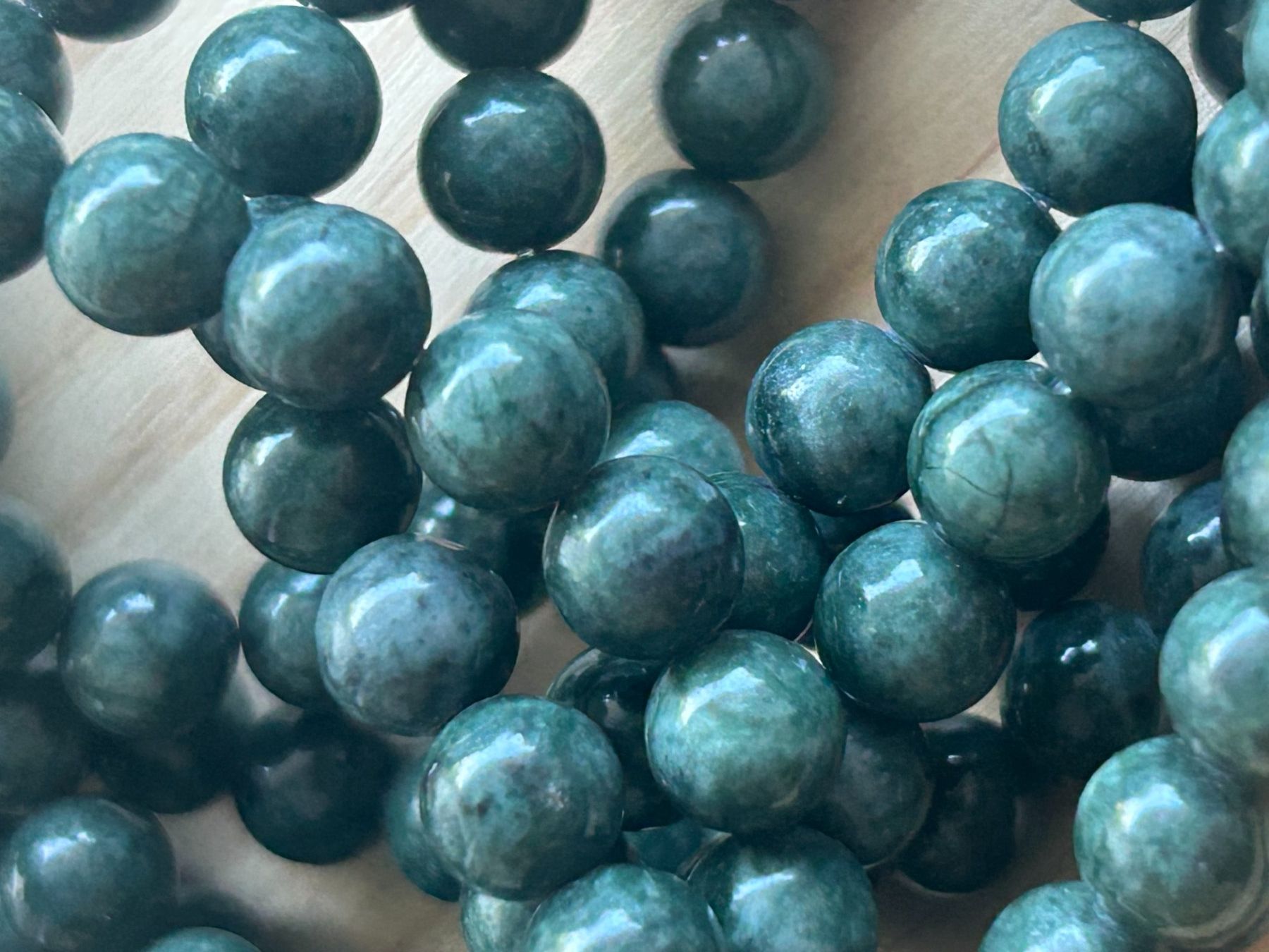 Minerali & Pietre curative: Strang echte dark Jade beads 8 mm – Nuovo e nell'imballaggio originale da Niederrohrdorf venduto da Ytobi 2