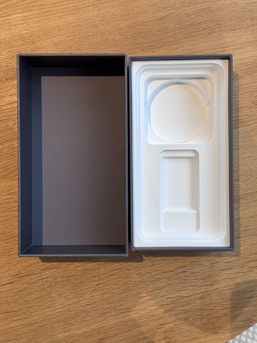Sticker: iPhone 8 Plus Verpackung inkl. Apple Sticker und SIM-Tool – Usato da Wolfhausen venduto da Donatius777 4