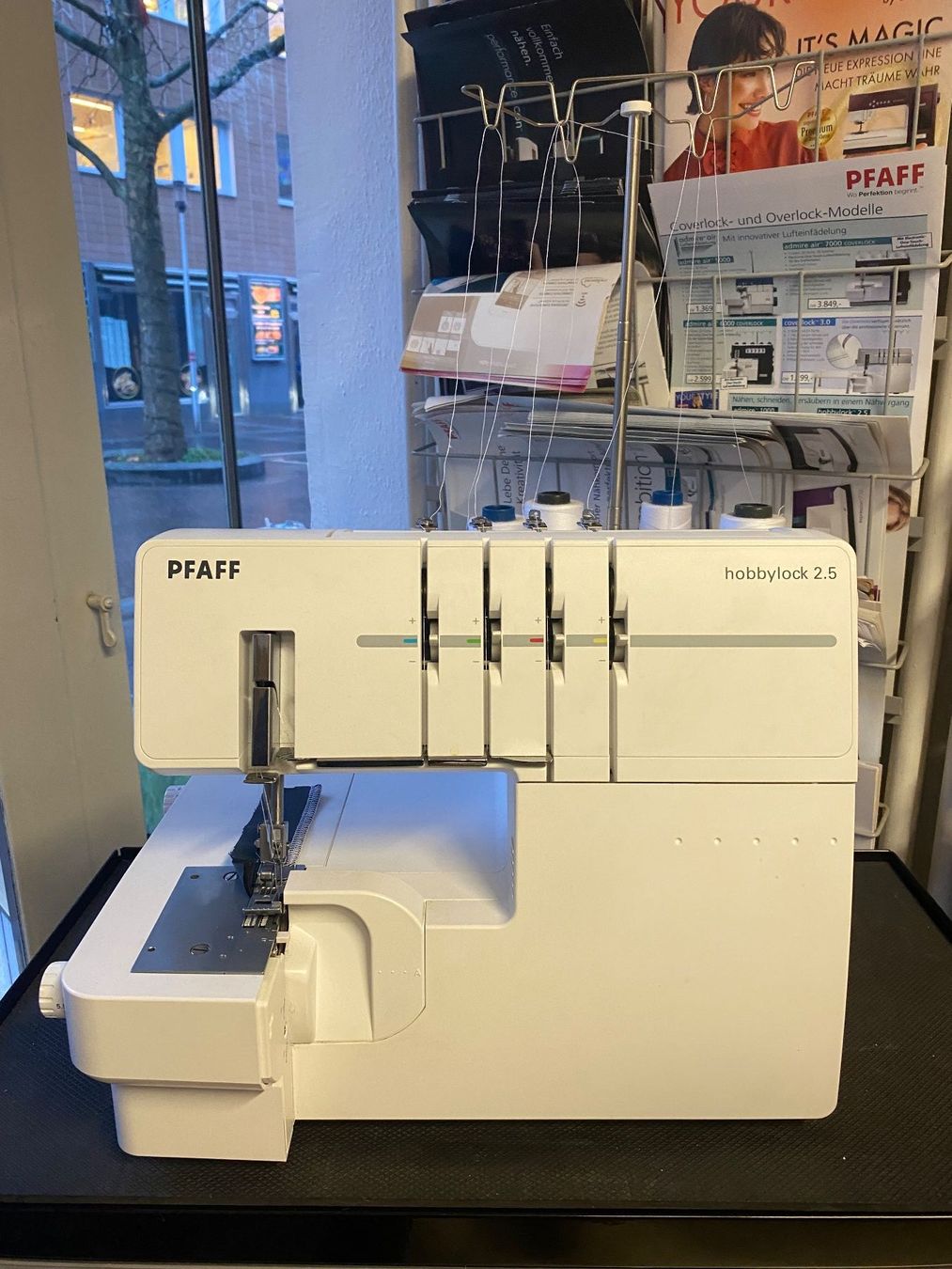 overlock-n-hmaschine-pfaff-hobbylock-2-5-ab-fr-1-gebraucht-in