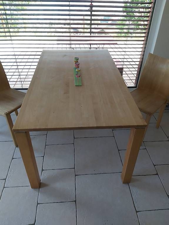 Set de table et chaises: Holztisch mit 4 Stühle massiv – D'occasion à Stalden (Sarnen) par chr_s5xx 2