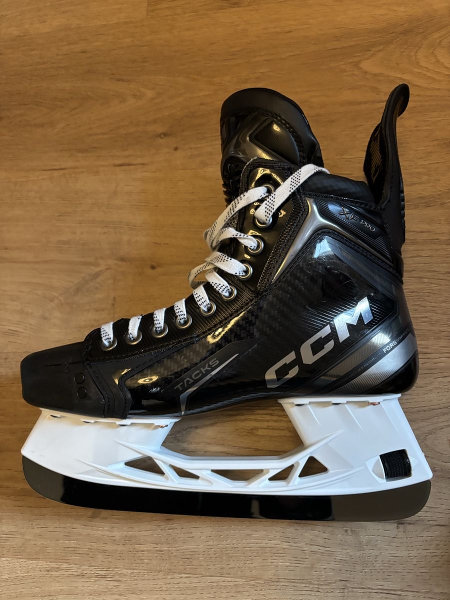 Ccm Pattini da ghiaccio: CCM Tacks XF Pro - Patins à glace – Nuovo (secondo la descrizione) da Neuchâtel venduto da Gmartinetti 4