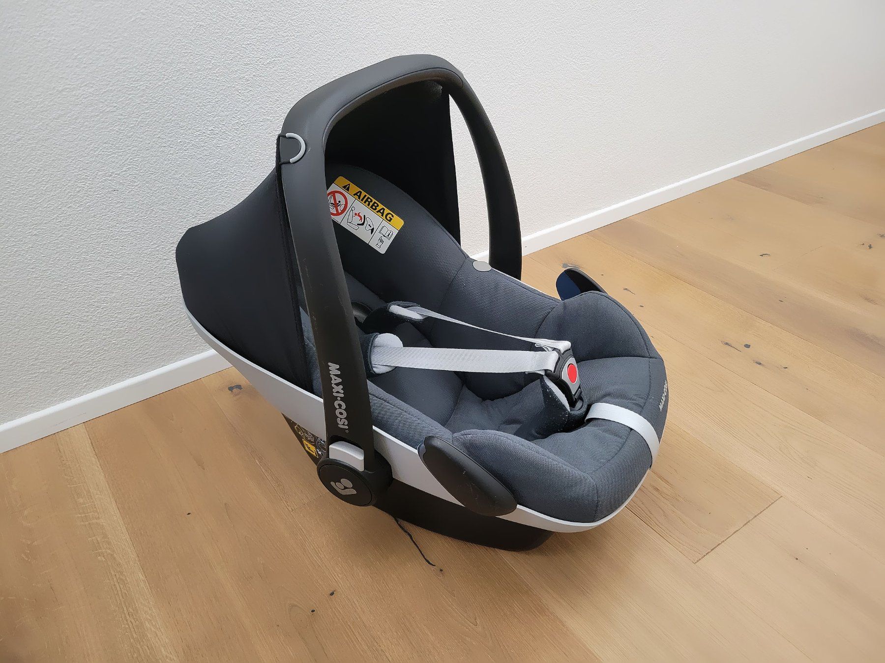 Maxi-Cosi Auto-Kindersitze: Maxi-Cosi Babyschale – Gebraucht aus Möriken AG von langdesign