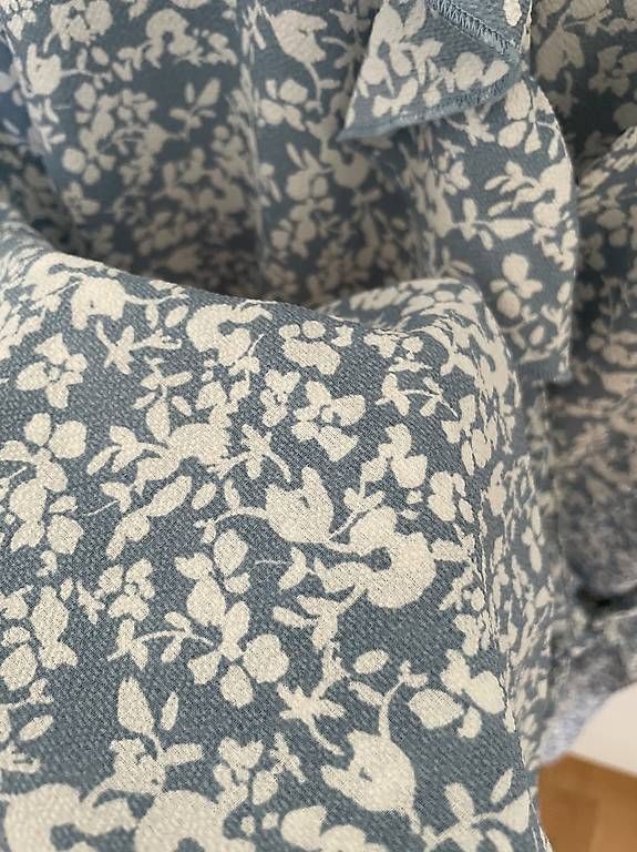Only Kleider: Wickelkleid hellblau kurz Gr. 40 – Gebraucht aus Luzern von bse_11x 2
