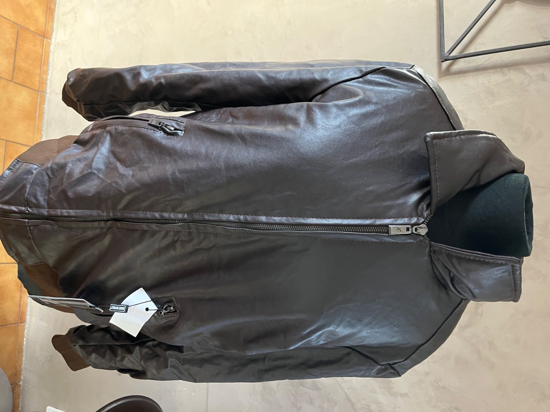 Giacche: Veste bomber Taille L – Nuovo e nell'imballaggio originale da Veyrier venduto da kimedovapa