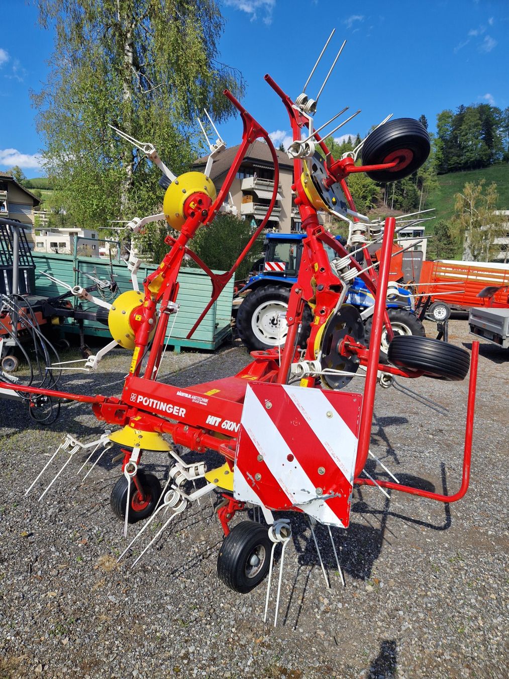 Tutte le macchine: Kreiselheuer Pöttinger HIT 610 N – Usato da Menznau venduto da 6122 2