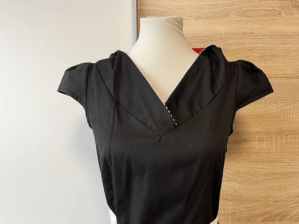 Vestiti: Kaputzendirndl – Usato da Widnau venduto da Alexona 2