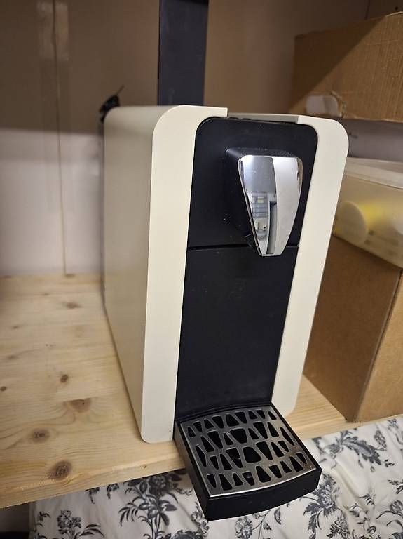 Macchine per caffè & Macchine per espresso: Delizio Kaffeemaschine  – Usato da Erlinsbach SO venduto da roman728 2