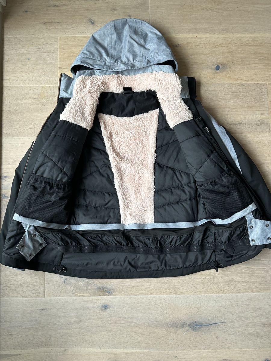 46 Nord Giacche: 46 Nord Winterjacke Damen – Usato da Langnau am Albis venduto da cor_566p 1