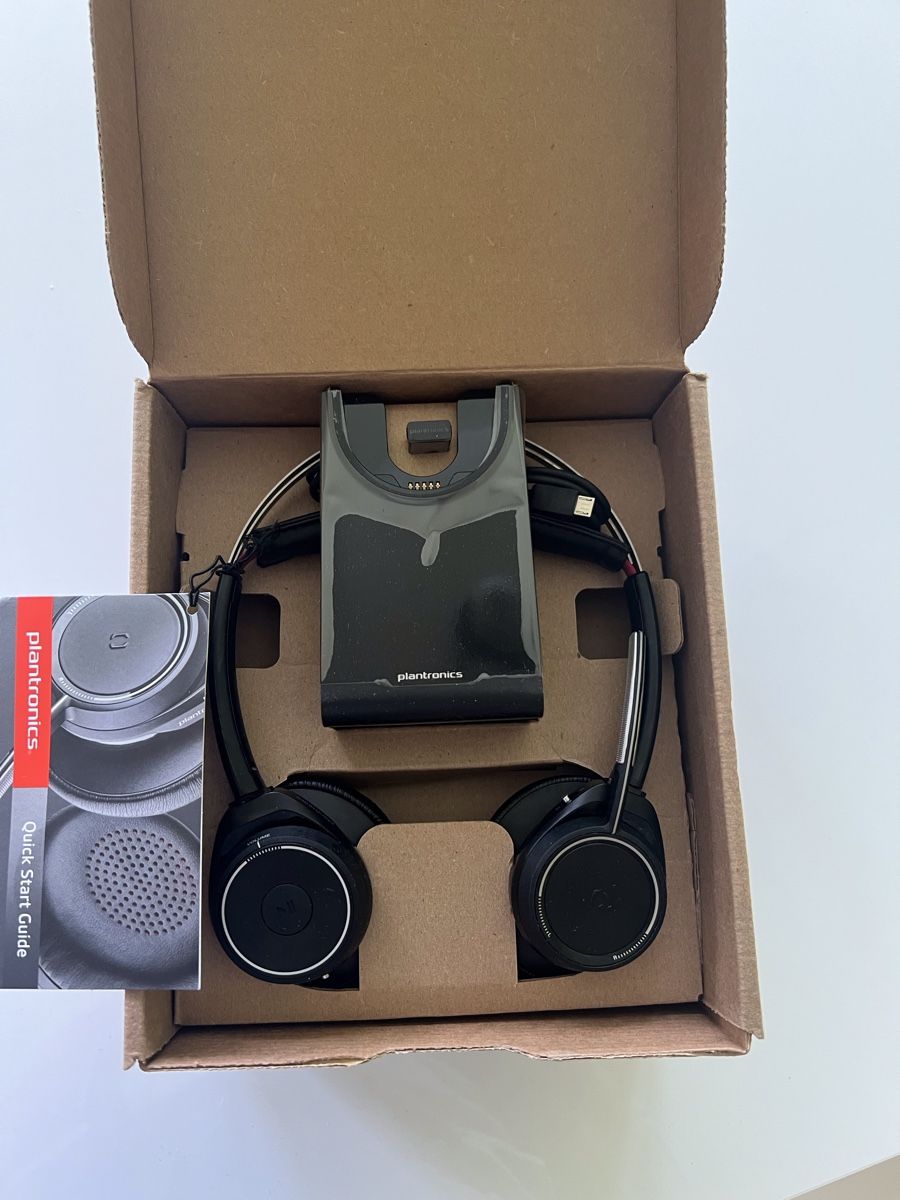 Plantronics Cuffie: Plantronics Voyager Focus UC Headset - Neu! – Nuovo e nell'imballaggio originale da Muttenz venduto da Mistral60 1