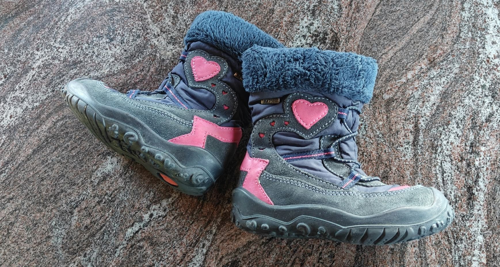 Lotti & Set di vestiti: Kinder Kleider , Schuhe Winter – Usato da Mellingen venduto da Bsonnenstern 1