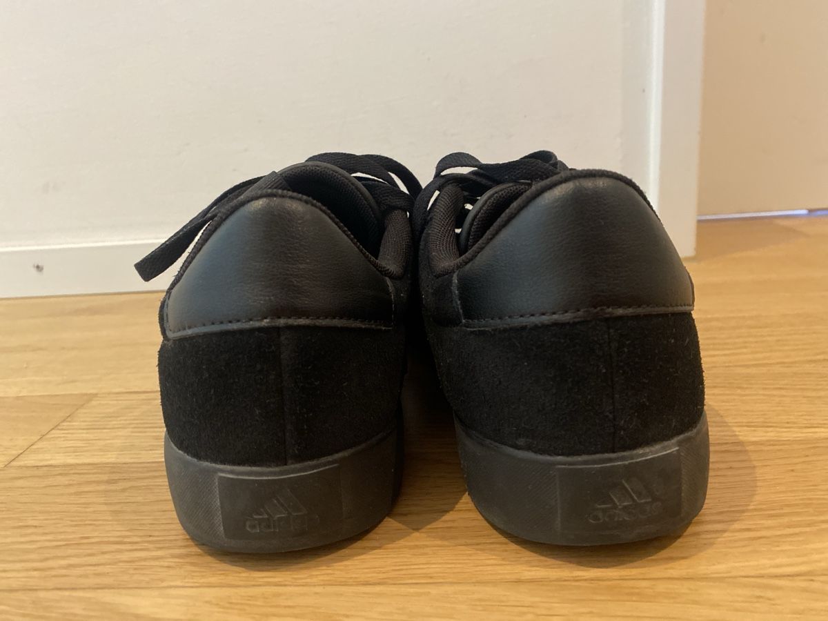 Adidas Scarpe da uomo: Originale schwarze Adidas Schuhe  – Nuovo (secondo la descrizione) da Zürich venduto da Manuelemilie 6