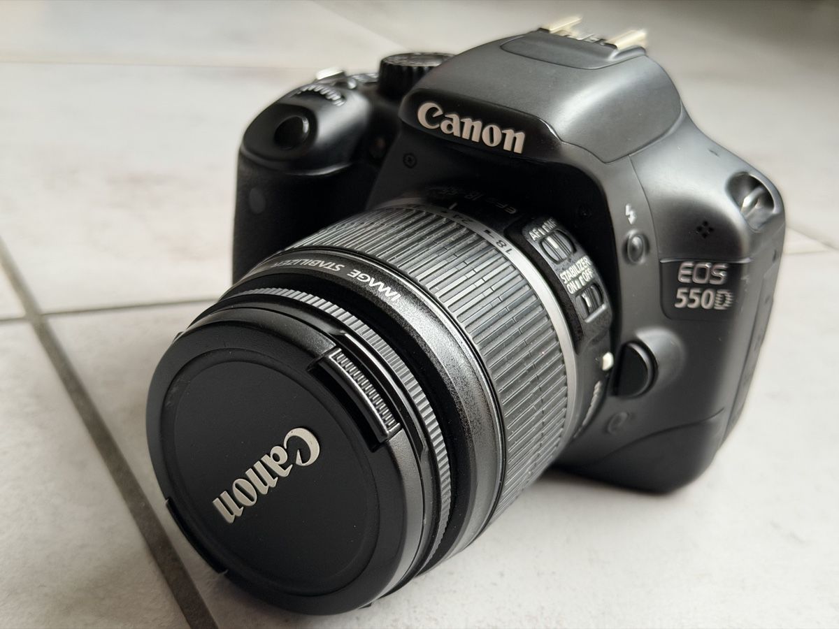 Canon Fotocamera: Canon EOS 550D – Usato da Schlieren venduto da Kamacho