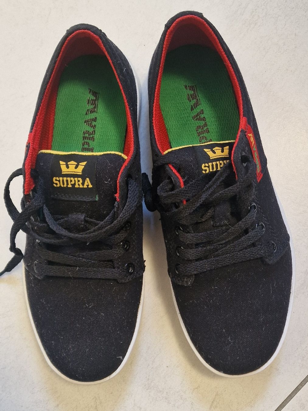Scarpe da uomo: Supra Herren Sneaker Gr. 41 – Nuovo (secondo la descrizione) da Illnau venduto da asnatop