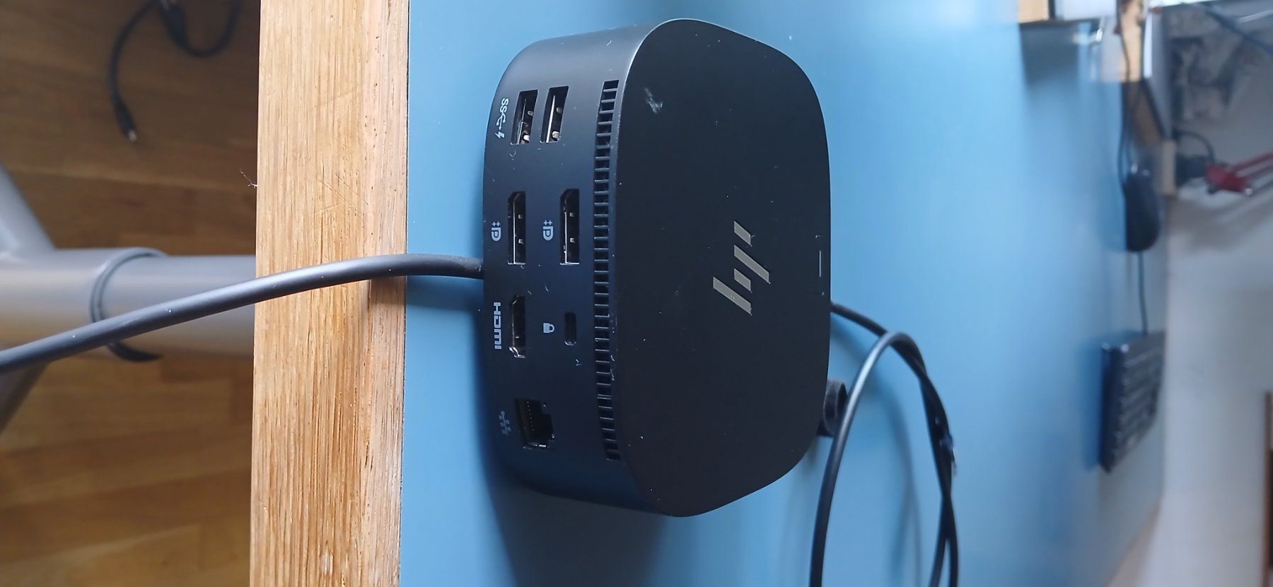 Hewlett Packard Docking station: Homeoffice: Dockingstation, 2 Bildschirme, Kamera – Usato da Winterthur venduto da ste_6ggl 1