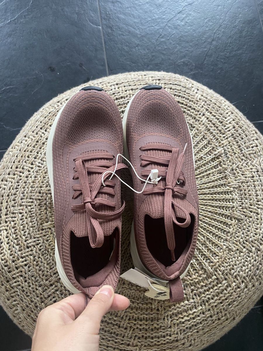 Oysho Damenschuhe: Brand new Oysho trainers – Neu und originalverpackt aus Zug von kse_w9mn 6