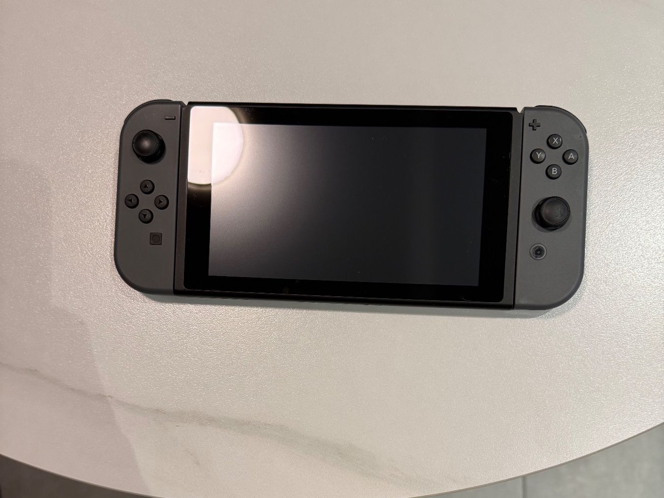 Nintendo Konsolen: Nintendo Switch 1 + Standard-Switch-Fernbedienung – Gebraucht aus Roveredo GR von joh_9xxf 1