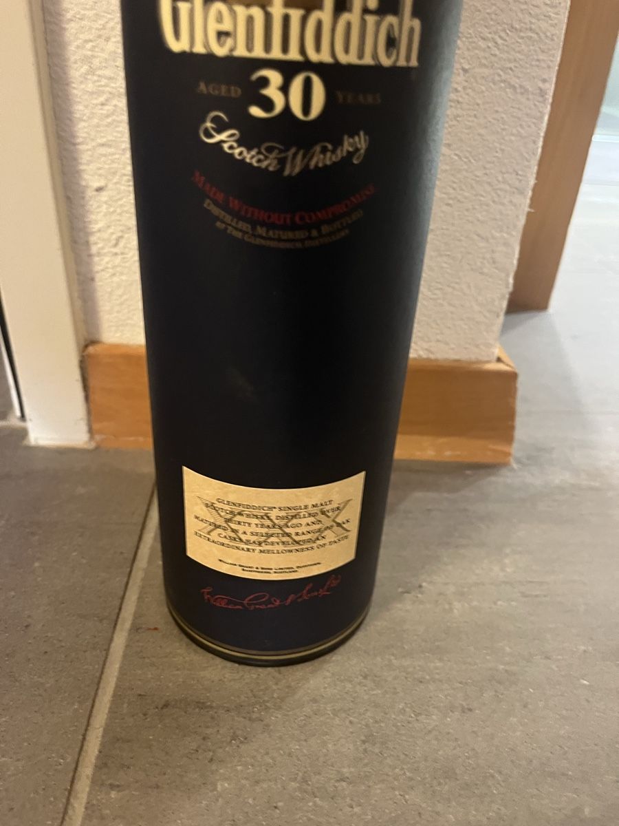 Glenfiddich Bevande alcoliche: Glenfiddich 30Years Single malt Whisky – Nuovo e nell'imballaggio originale da Neerach venduto da fuz_8d7l 1